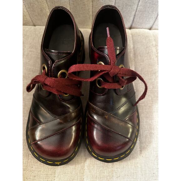 RARE DR. MARTENS SYLWIA LACE UP OXFORDS; SIZE 10 - Picture 1 of 8